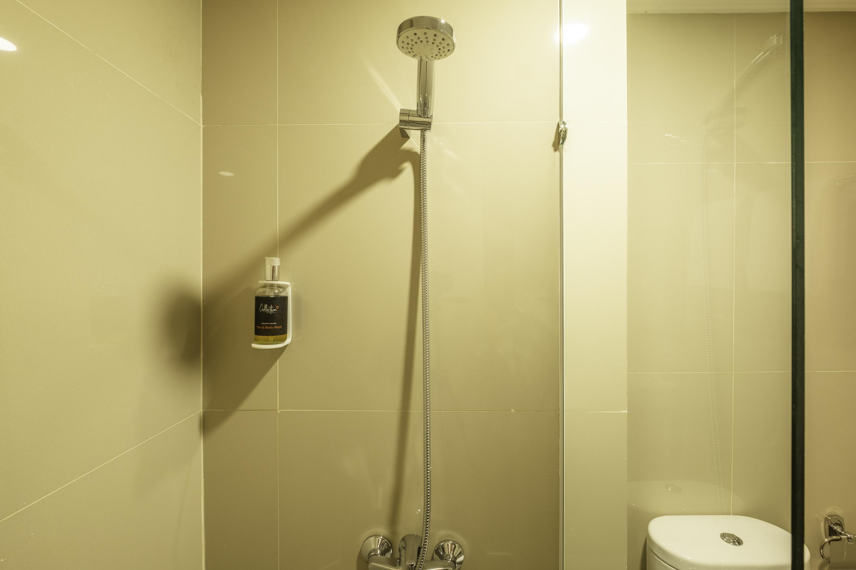 Super Oyo Collection O Hotel Pasar Baru Heritage Бандунг Екстериор снимка